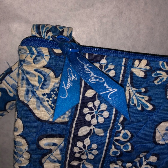 Vera Bradley “Blue Lagoon” Bag - Picture 2 of 5